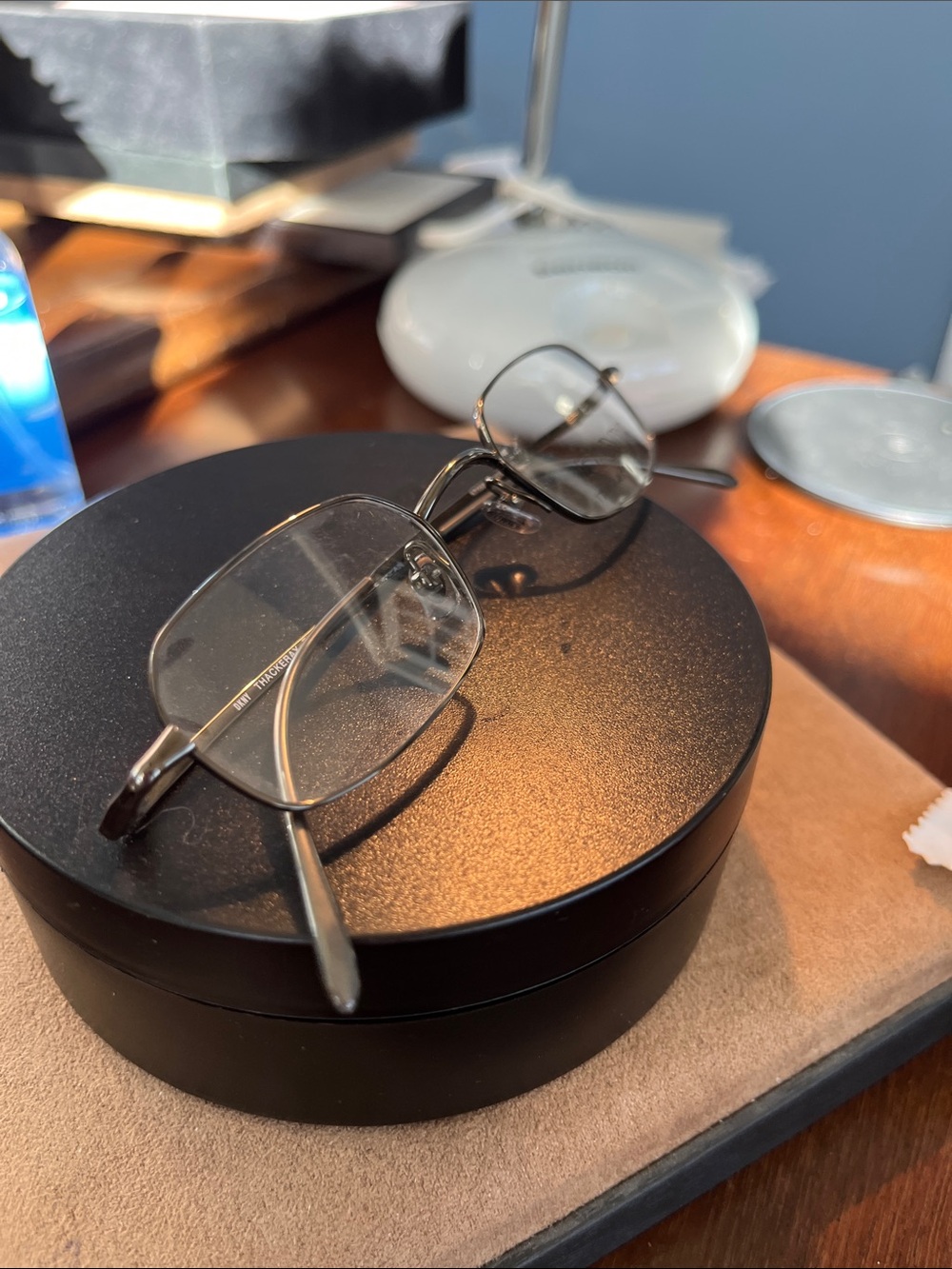 DKNY Thackeray Titanium Frames “New” in antq silver KY56845 140
Subtle hex shape